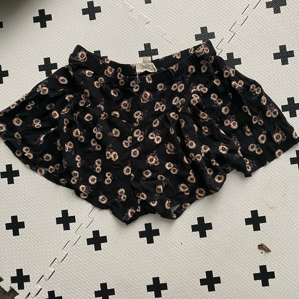 LA Hearts Shorts